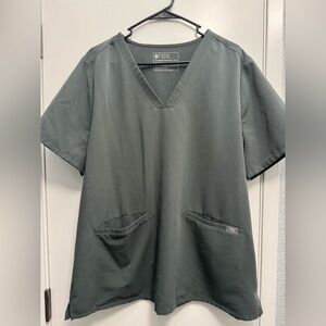 Figs Women’s Bonsai Casma Three-Pocket Top